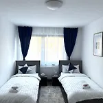 Wohlfuehl-apartment In Monheim דירה