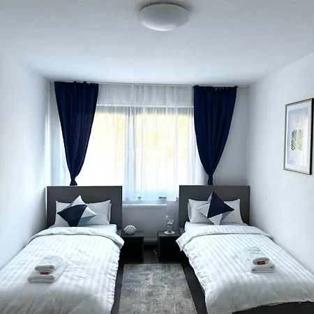 Wohlfuehl-apartment In Monheim Lejlighed
